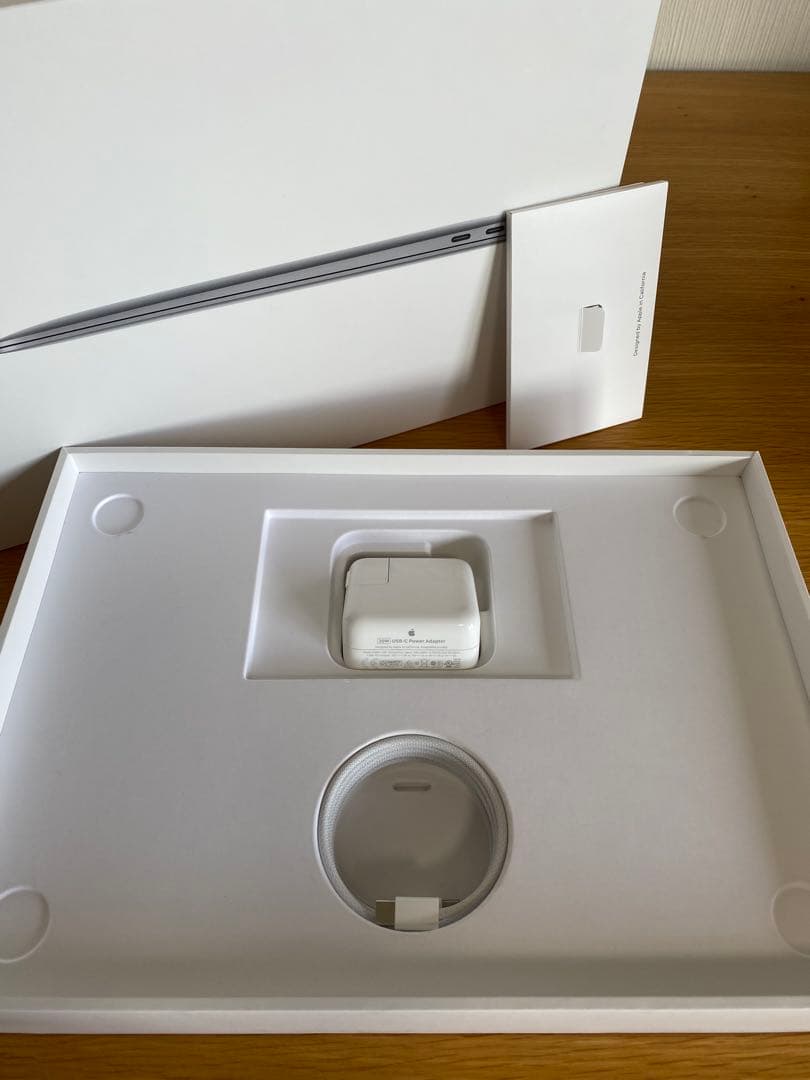 MacBook Air 2019 良好状態　MacBook本体　充電器付き