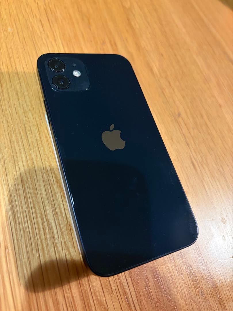 【美品】Apple iPhone12 |64GB |ブラック＋純正イヤホン付き