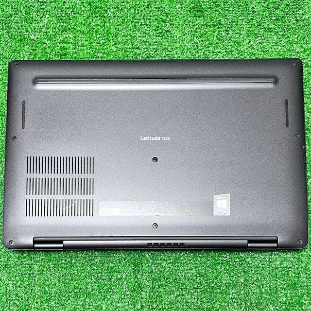 美品《2022年製》第11世代Corei7！RAM16GB！大容量SSD！デル