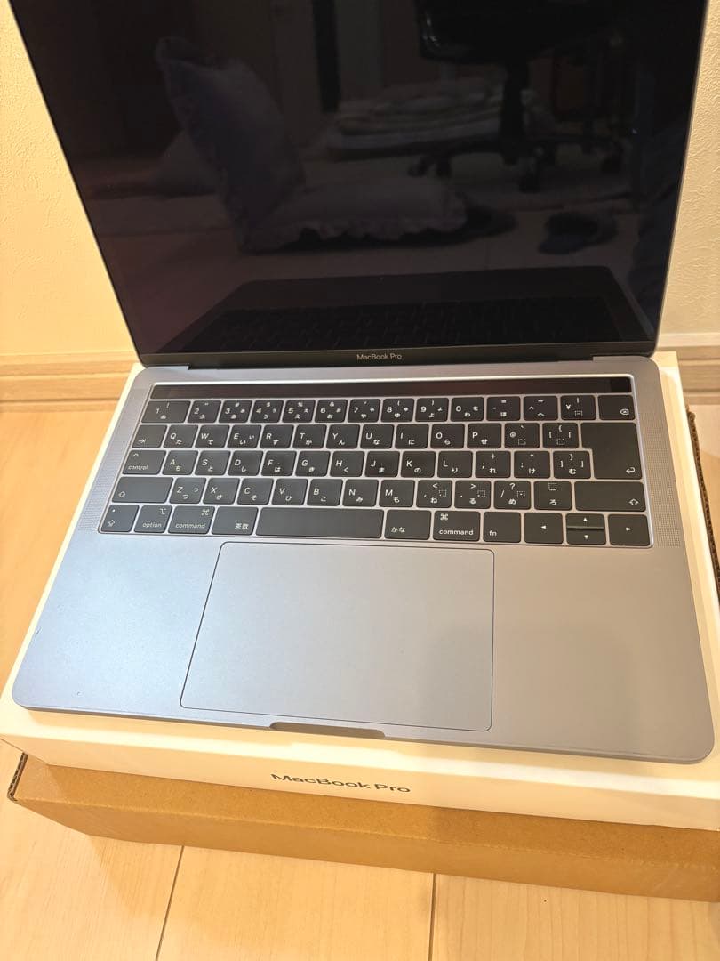 【美品 使用少】Apple MacBook Pro 13インチ Corei5