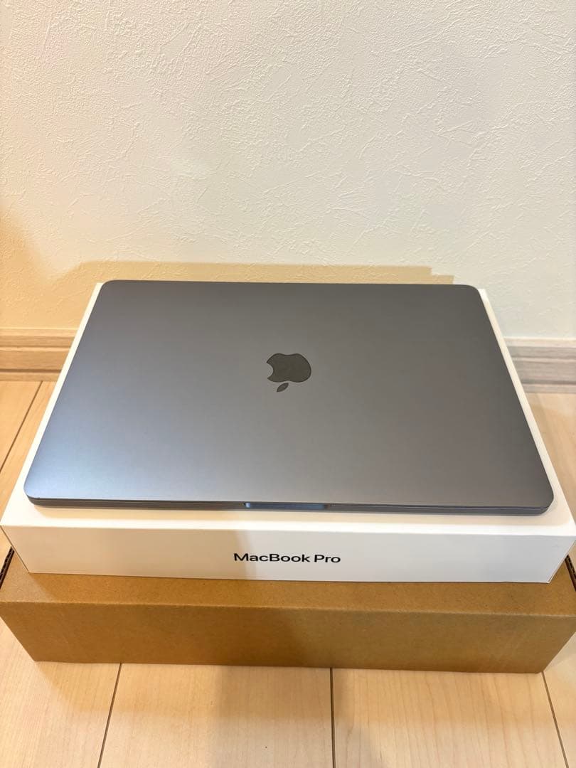 【美品 使用少】Apple MacBook Pro 13インチ Corei5