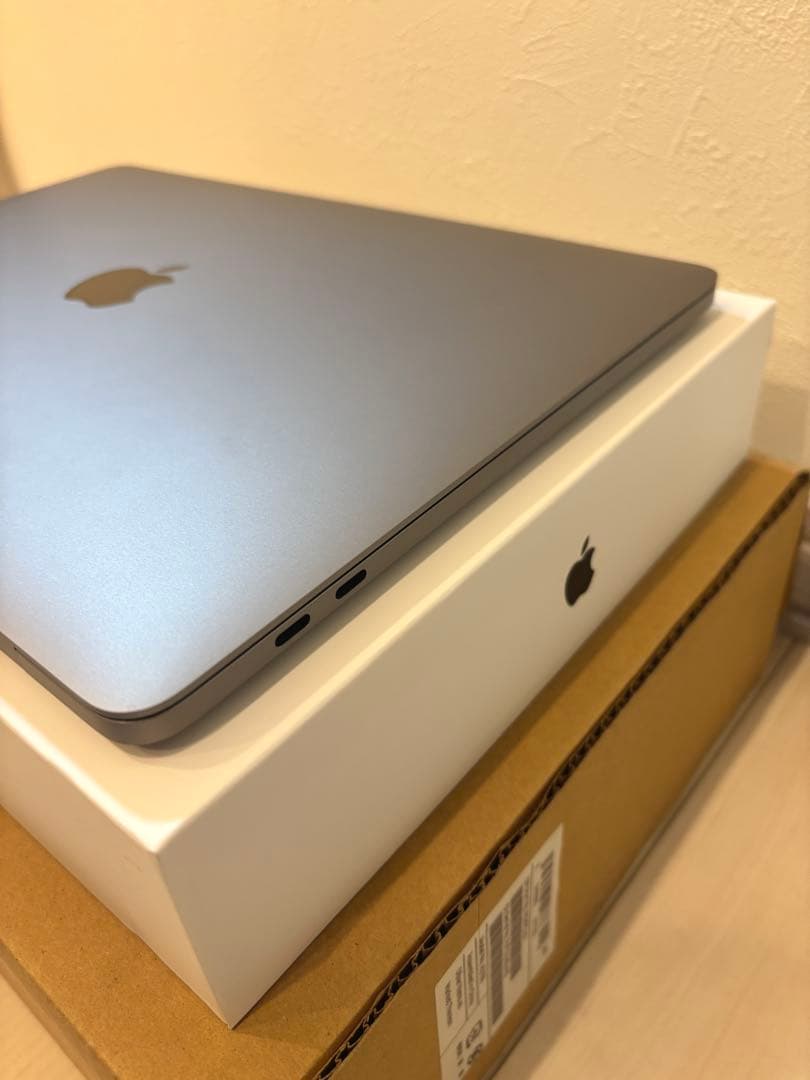 【美品 使用少】Apple MacBook Pro 13インチ Corei5