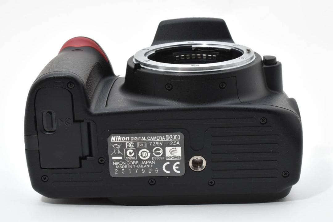 ★初心者に最適なデジタル一眼レフ★ Nikon ニコン D3000 ボディ