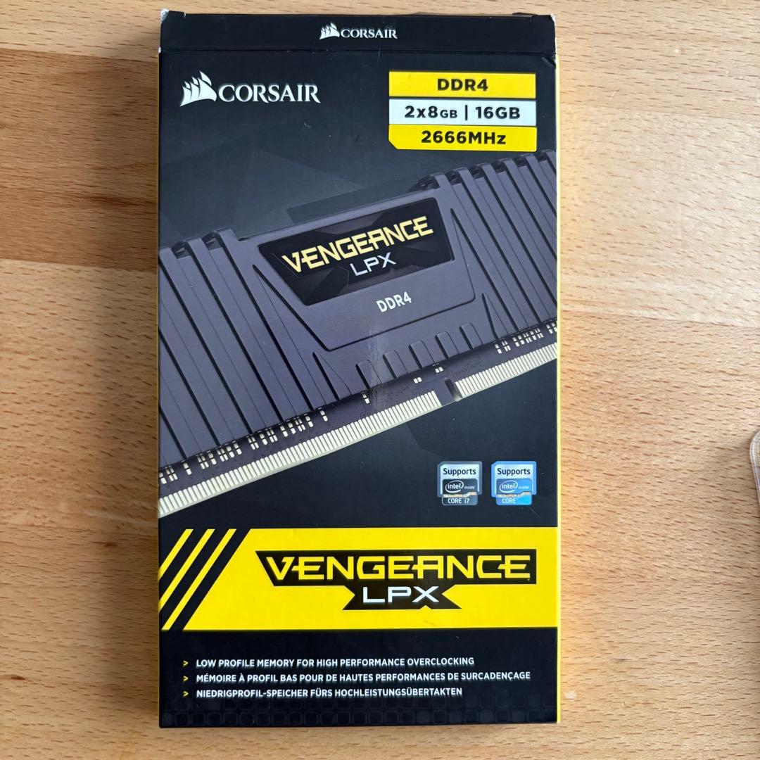 【新品】CORSAIR DDR4-2666MHz 8GBx2枚キット