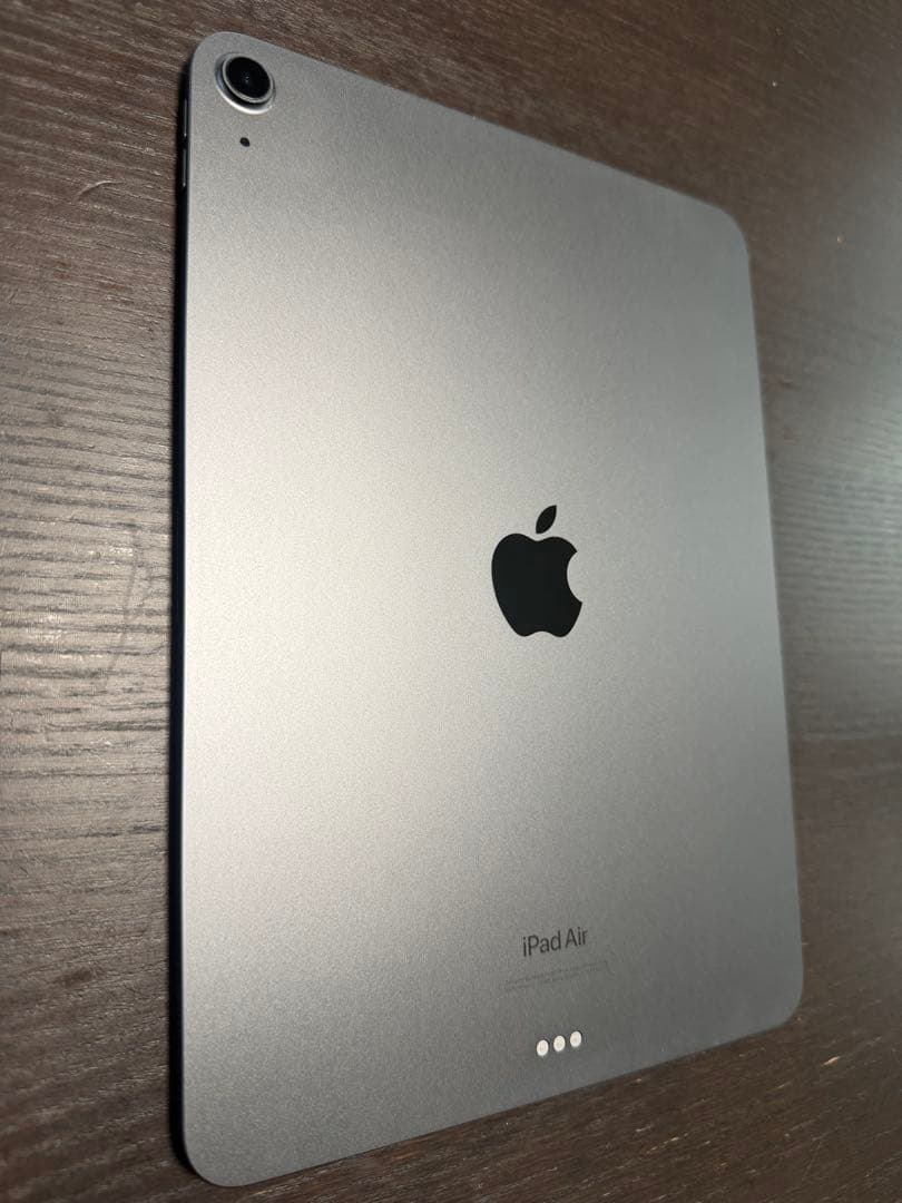 Apple iPad Air 5 本体　スペースグレイ　Wi-Fiモデル
