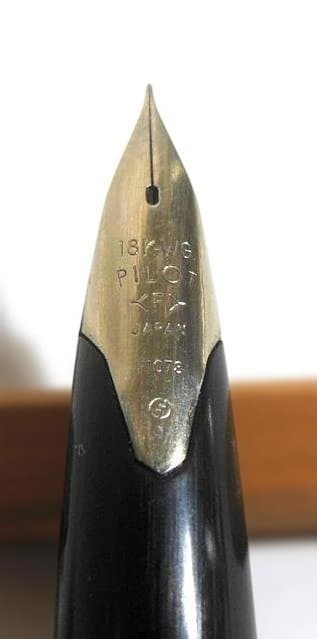 PILOT Elite　格子柄　珍しい！　銀製キャップ　 18K-WG