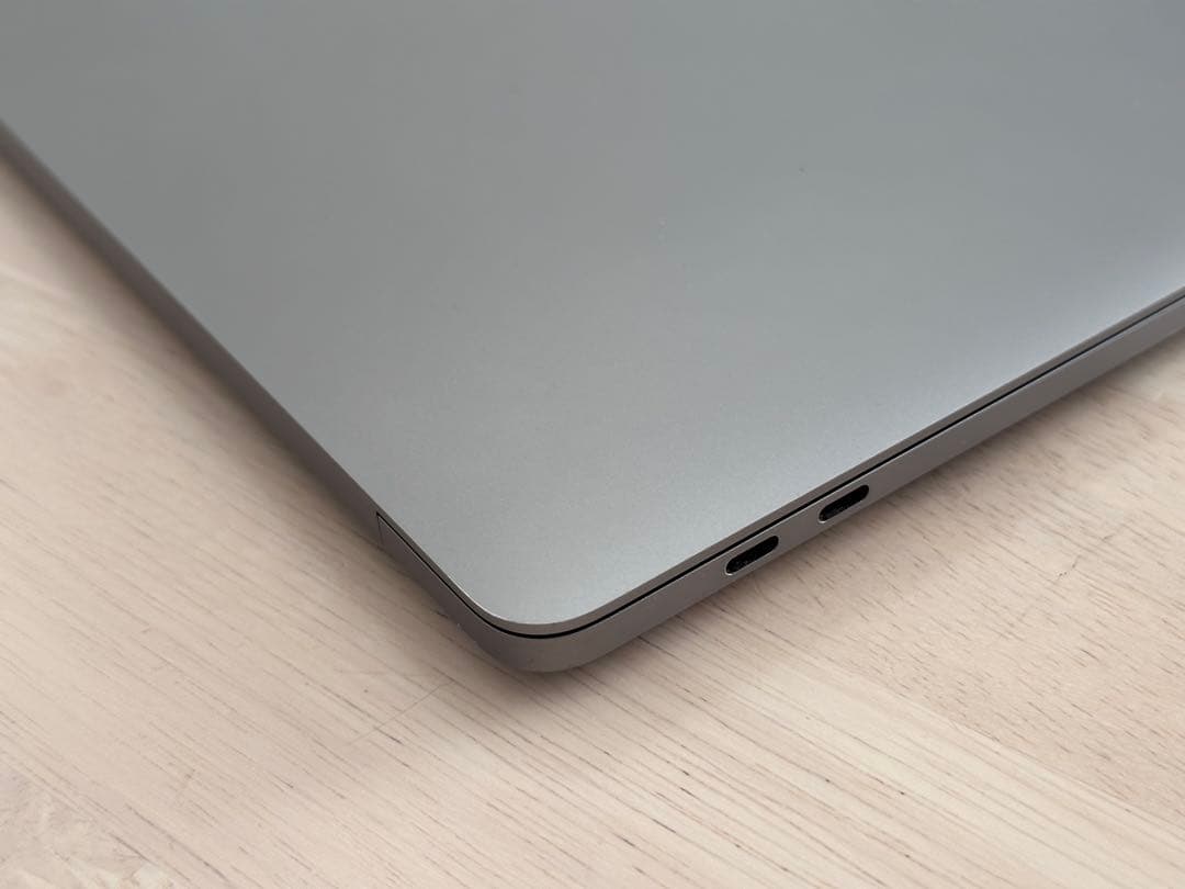 動作良品！MacBook Pro2020 Core i5•16GB •512GB