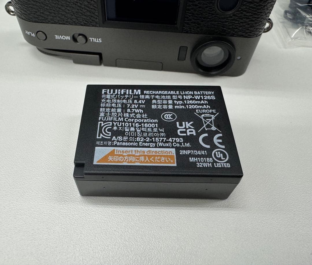 FUJIFILM X-HF1　チャコールシルバー