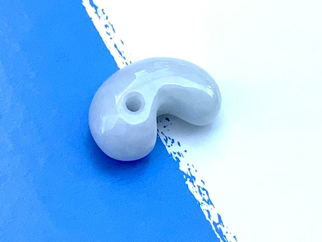 ✳極上高品質*混ざり無しの単色‼️ 糸魚川翡翠勾玉ジェダイト　吉祥開運　本物を…