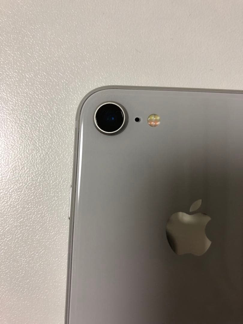 【バッテリー80％以上】 iPhone 8 シルバー 64GB SIMフリー