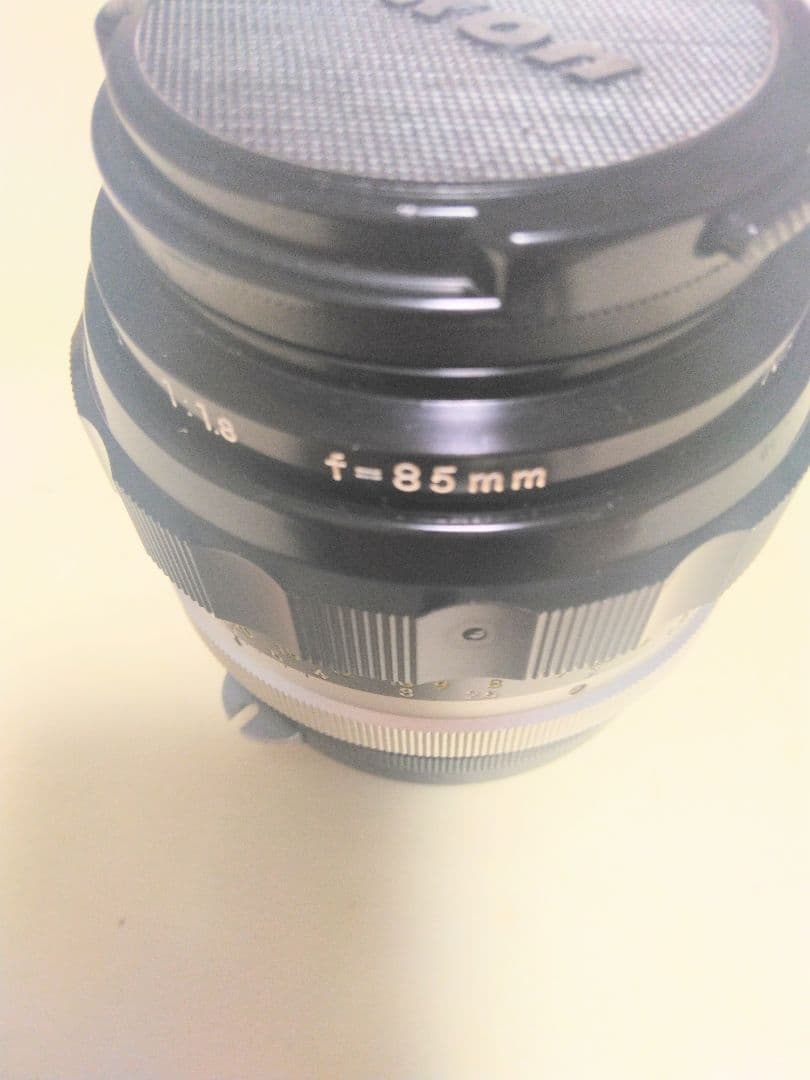 Nikon 85mm f/1.8 単焦点レンズ