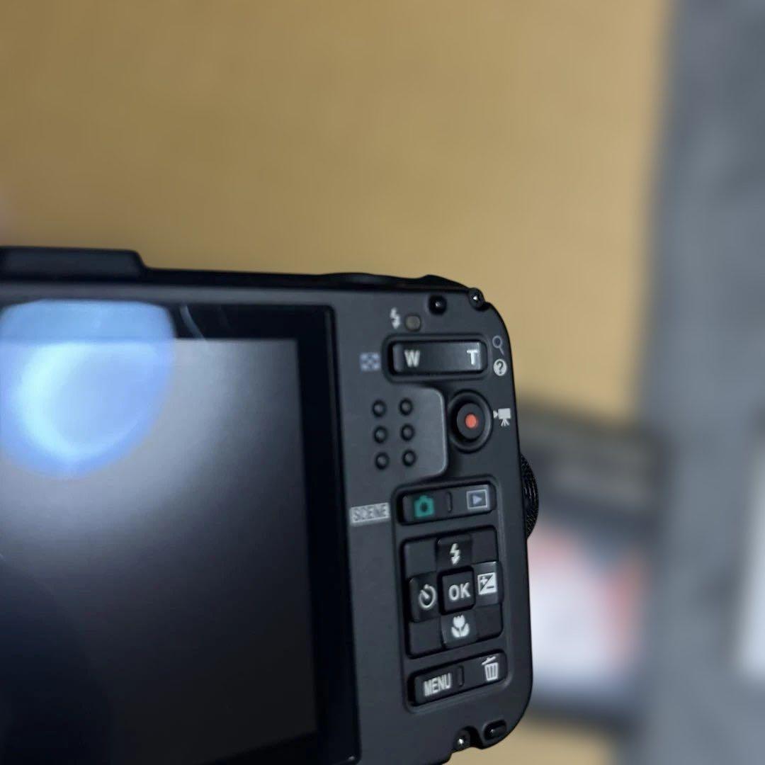 Nikon COOLPIX AW 100 迷彩　カモフラ