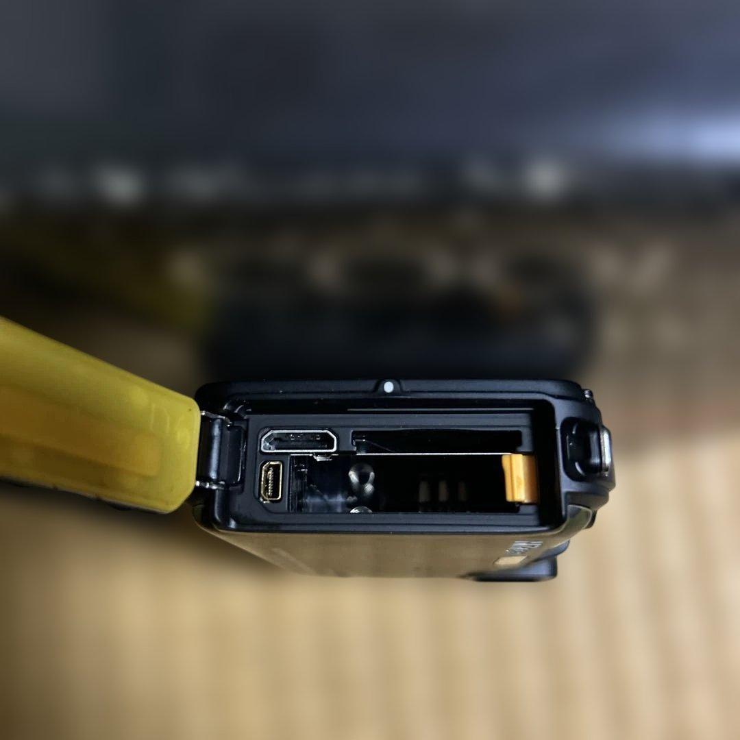 Nikon COOLPIX AW 100 迷彩　カモフラ