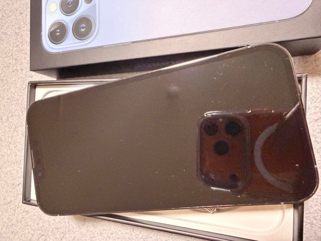 【早い者勝ち】Apple iPhone 13Pro 256GBシエラブルー