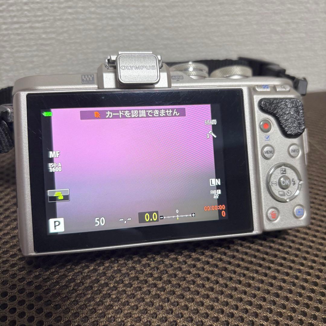 【美品】OLYMPUS PEN E-PL8 ボディ 充電器 オリンパス