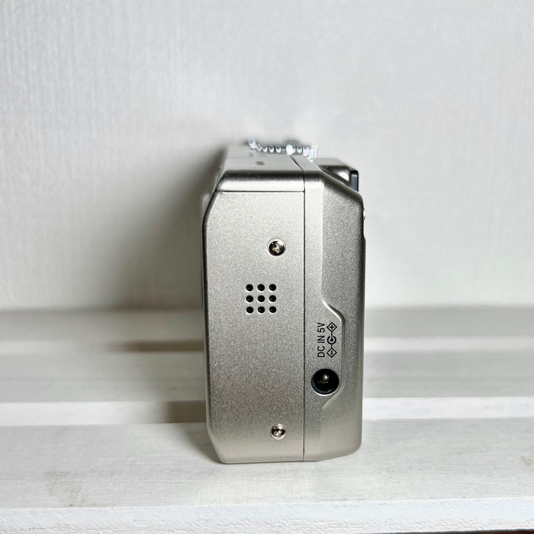 FUJIFILM FinePix F710 デジカメ　ジャンク