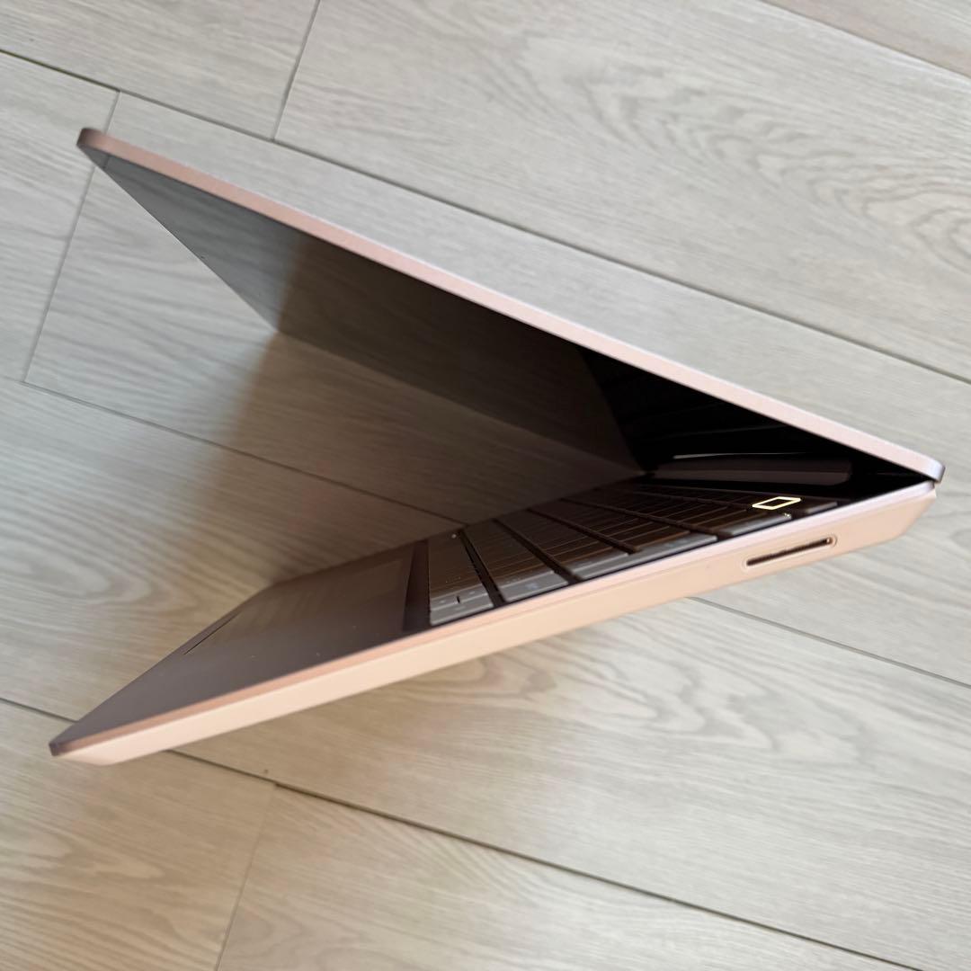 【美品】Surface Laptop Go 2 8QC-00054サンドストーン