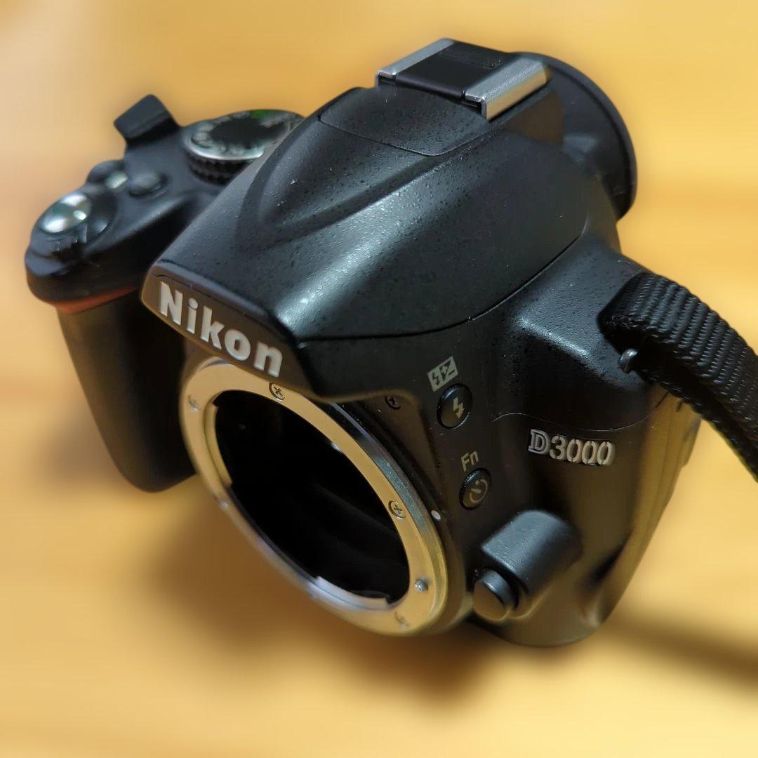 NIKON ニコンD3000 ボディ　デジタル一眼レフカメラ　匿名発送