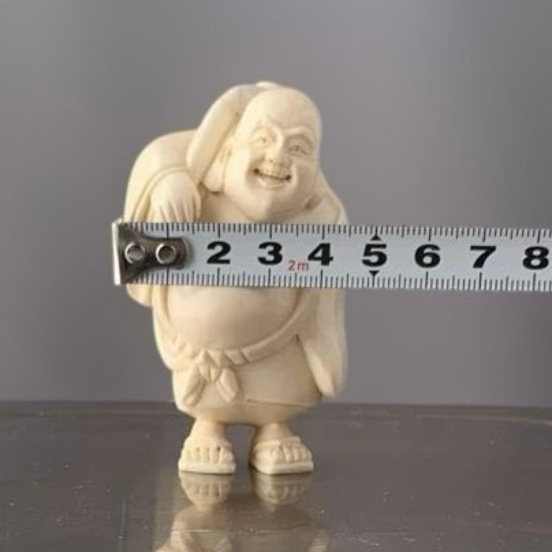 【詳細不明】時代物　置物　瓢箪のようなものを担ぐ男