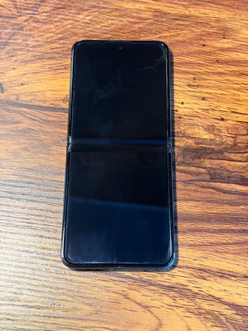 Galaxy Z Flip 5 256GB ブラック au版SIMフリー