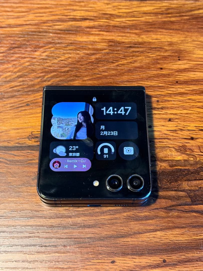 Galaxy Z Flip 5 256GB ブラック au版SIMフリー