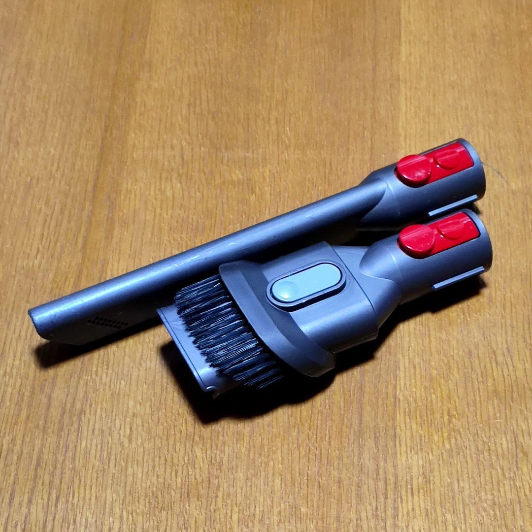 ダイソンV8 SV10K掃除機＋マキタ18vアダプターセット分解清掃済み 動作品