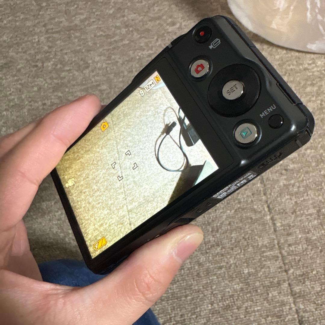 デジカメ　【動作確認済み】CASIO EXILIM ZR10SR