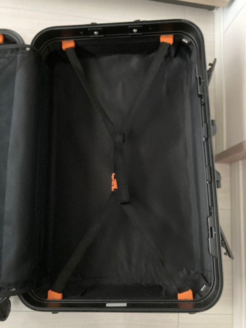 東急ハンズ　hands＋　スーツケース黒 45L