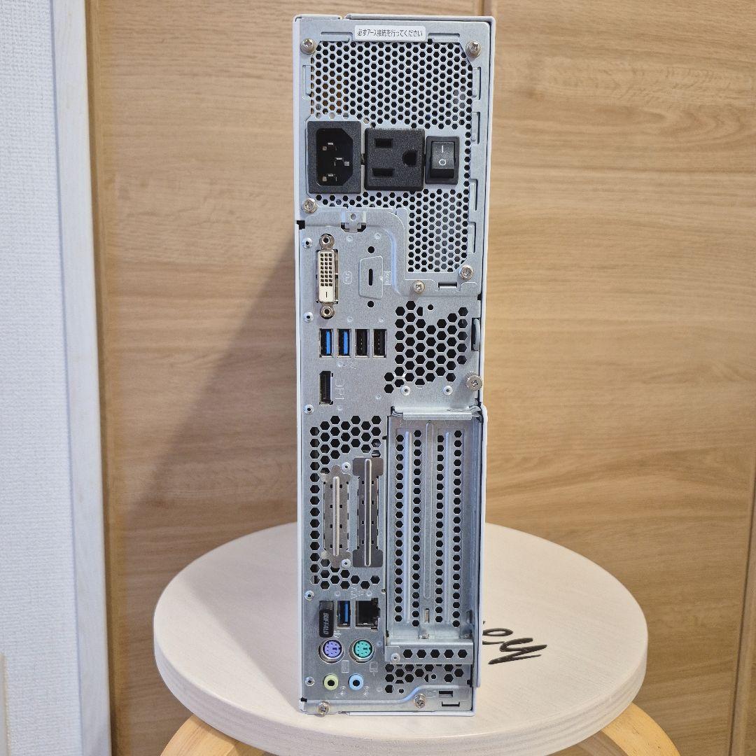 美品！起動時間約10秒！第9世代Corei7搭載富士通製高性能デスクトップPC