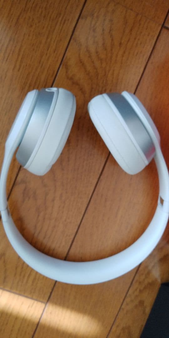 beats solo2 ホワイト 有線ヘッドホン