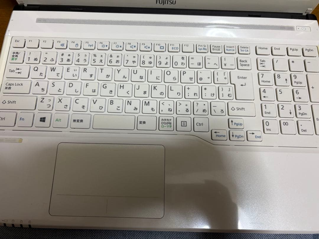 ノートパソコン　富士通　Windows8.1 LIFEBOOK AH42/M