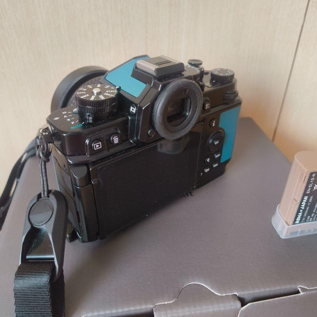新品同品　Nikon Zf レンズキット　ティールブル ー 3年保証、付属品多数