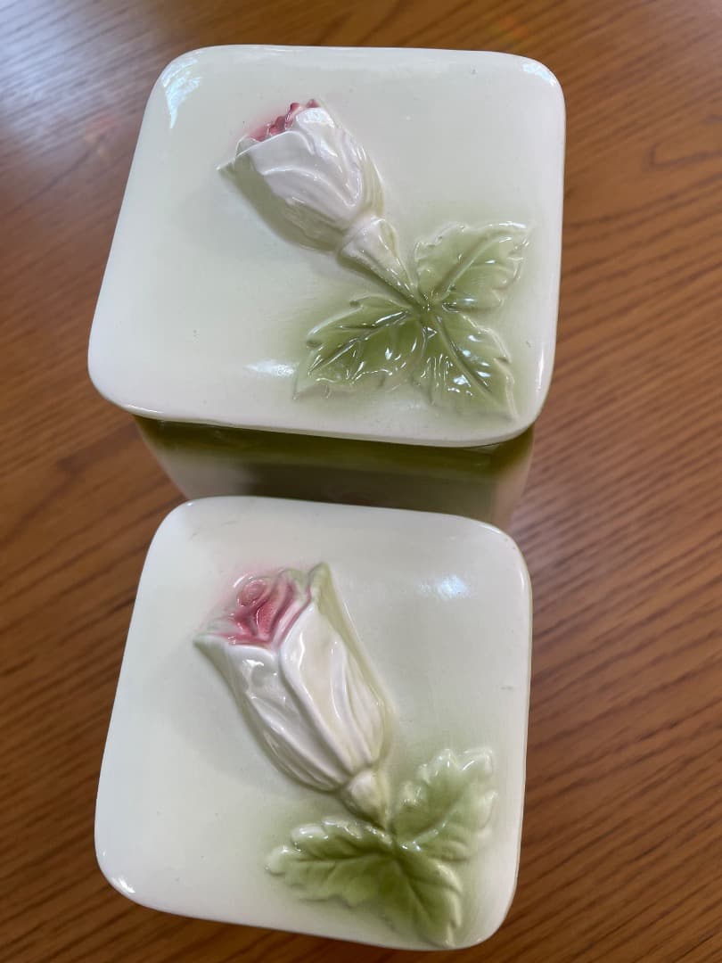 美品　imaneイマン「ダイアナローズ」シリーズ 陶器製キャニスター２個セット