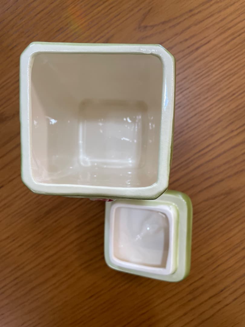 美品　imaneイマン「ダイアナローズ」シリーズ 陶器製キャニスター２個セット