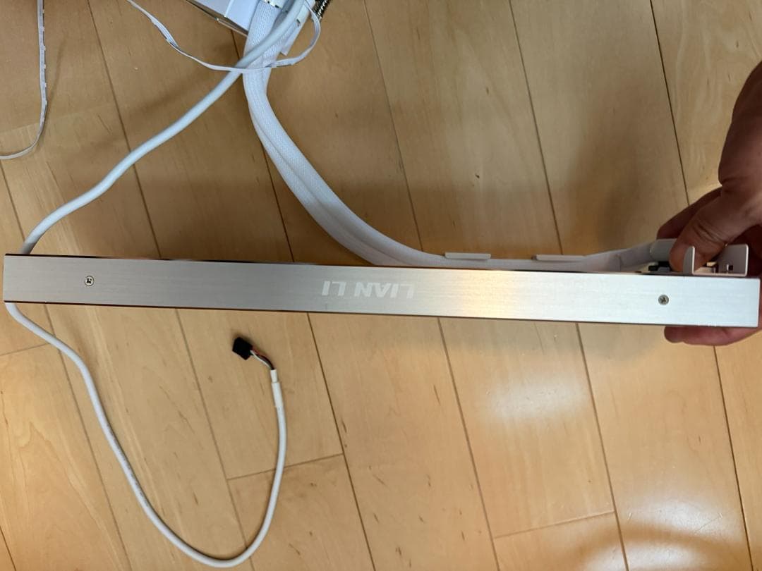 Lianli HydroShift LCD 360 ホワイト液体冷却
