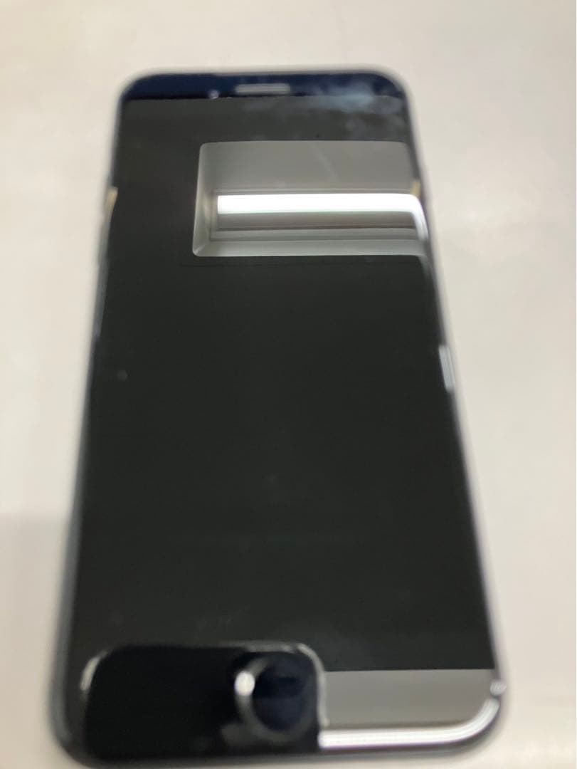iPhone SE (第2世代) ブラック　64GB