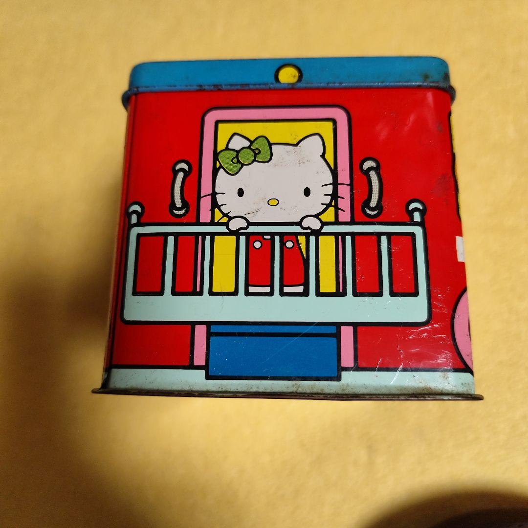昭和レトロ　サンリオ昭和50年品　キティちゃん缶BOX
