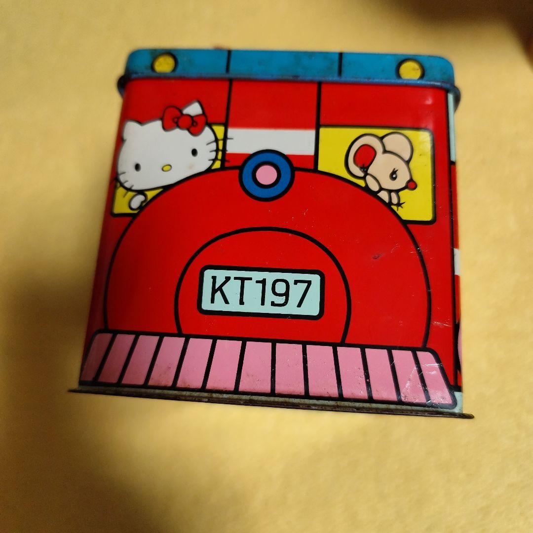 昭和レトロ　サンリオ昭和50年品　キティちゃん缶BOX