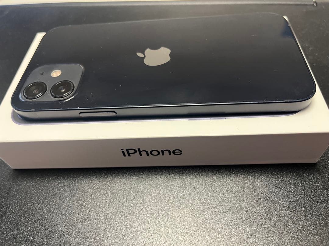 【極美品】 Apple iPhone 12 ブラック 本体 64GB