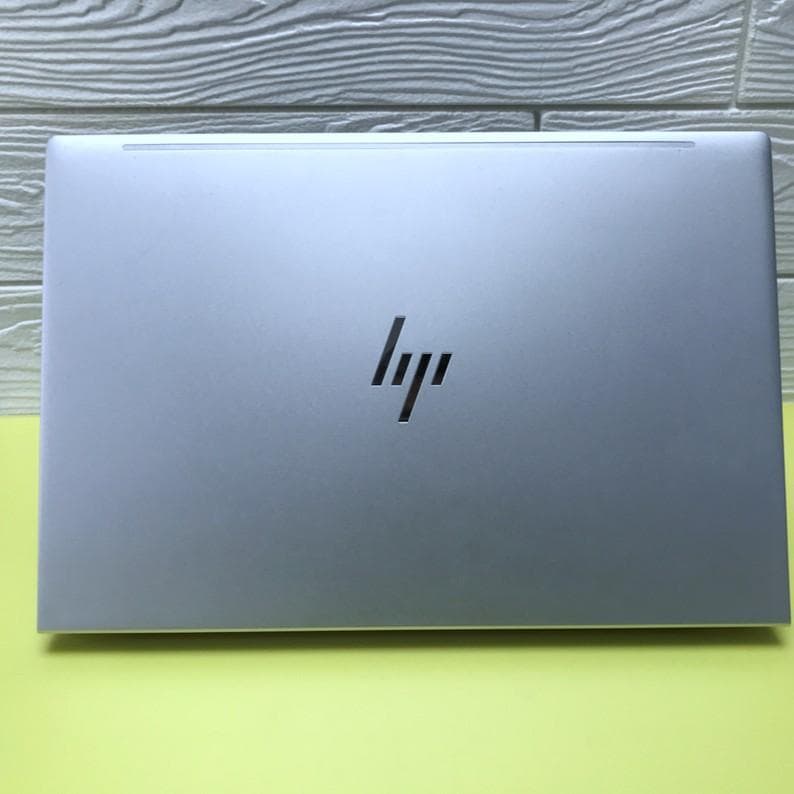 極美品》2024年製 HP 第13世代 高速NVMe256GB/16GBメモリ