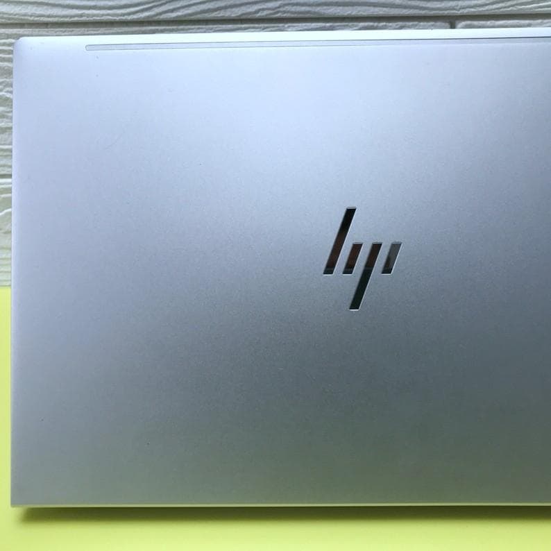 極美品》2024年製 HP 第13世代 高速NVMe256GB/16GBメモリ