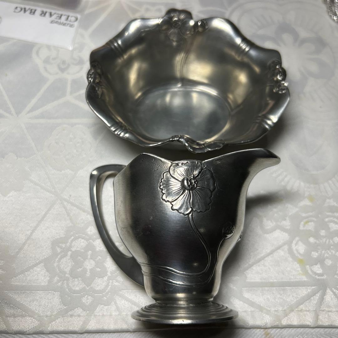 錫アンティークセット 金属製花柄ピッチャーとボウルセット