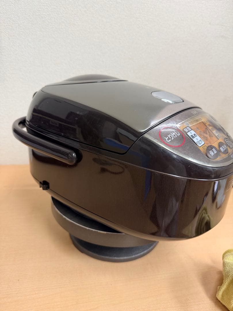 象印 IH炊飯ジャーNP-VI10 5.5合炊き ブラウン 本体のみ2019年製