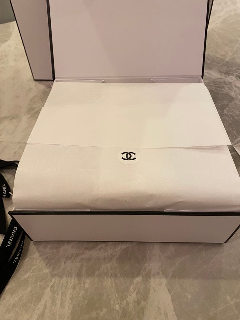 CHANELココマドモアゼルオイル バレンタイン限定セット チャーム付き