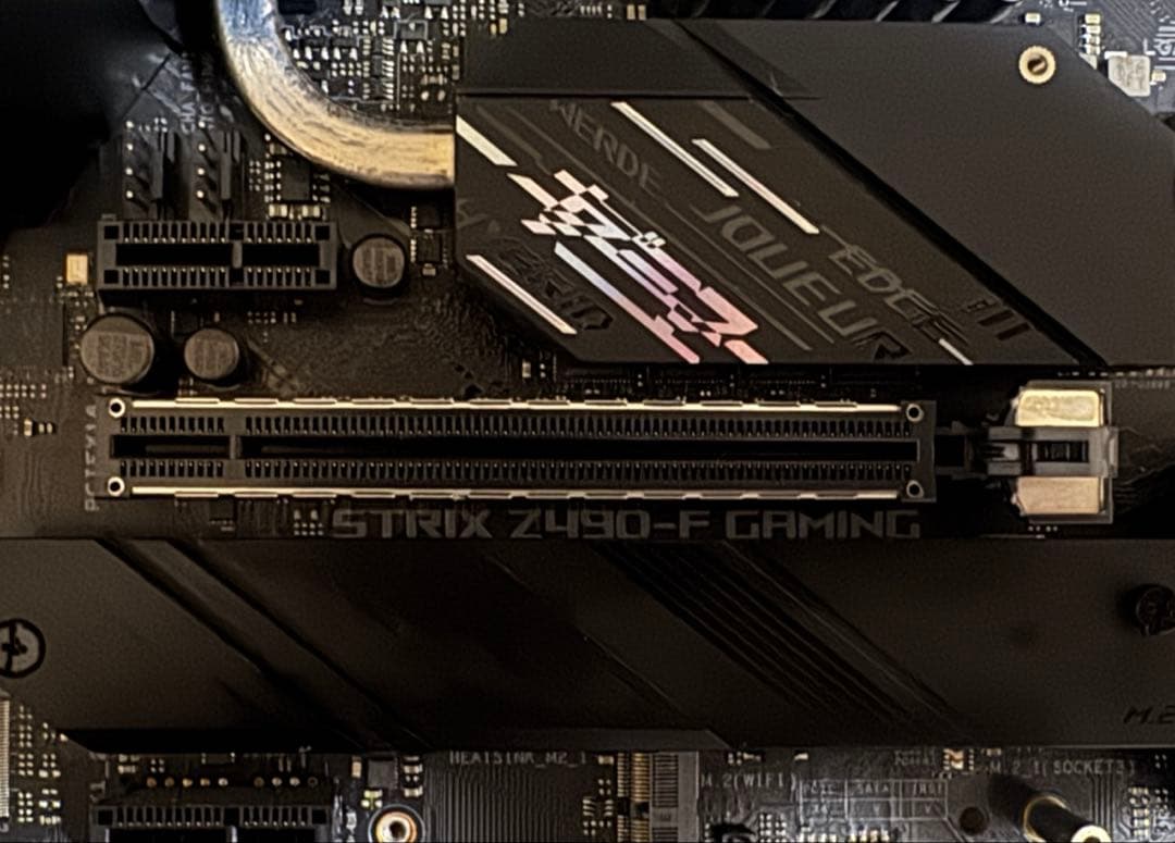 ASUS ROG STRIX Z490-F Gaming マザーボード