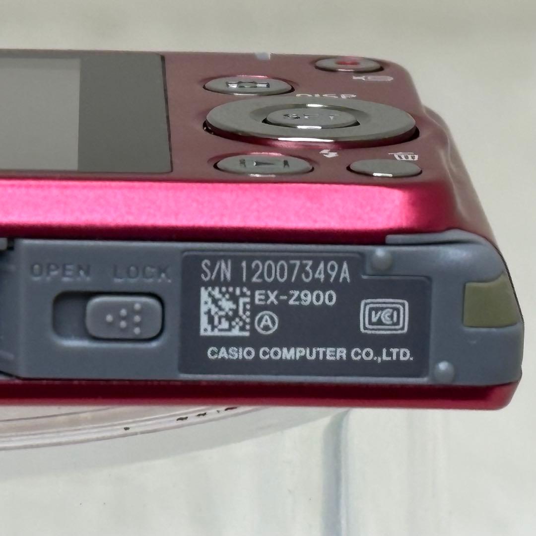 美品　CASIO カメラ　エクシリム　EX-Z900 レッドコンデジ　動作品