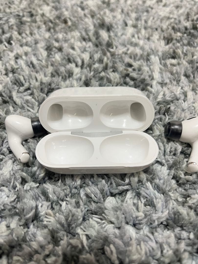 マ*ル様 【美品】 AirPods Pro 第2世代 Type-C