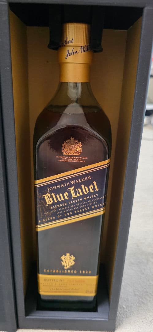 ジョニーウォーカー　ブルーラベル　箱つき