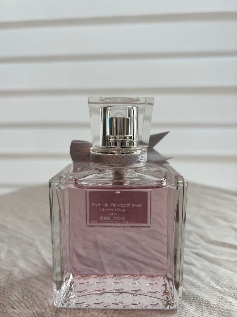 Dior ミス ディオール ブルーミング ブーケ　ギフトボックス付き