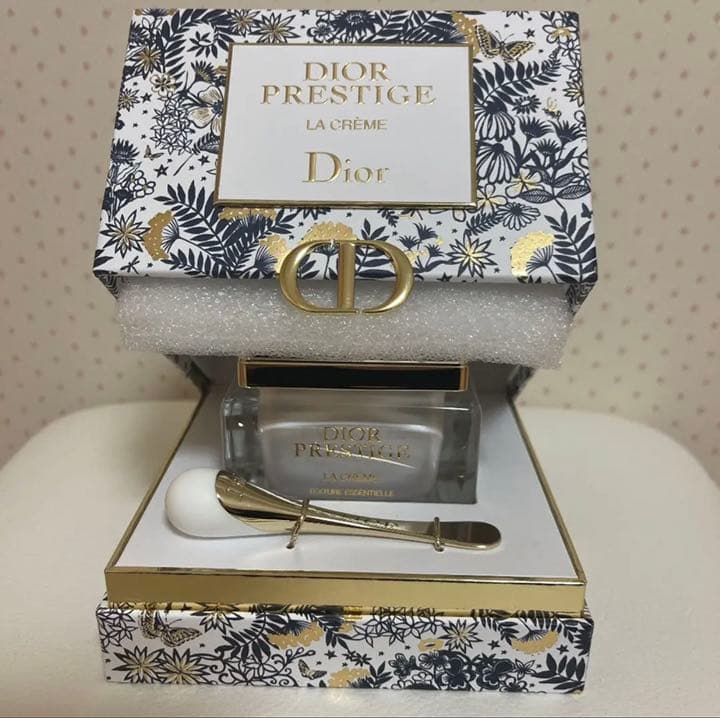 【完売品】DIOR プレステージ ラ クレーム<2021ホリデー限定パッケージ>